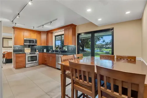 6421 Falconsgate Avenue Davie FL 33331
