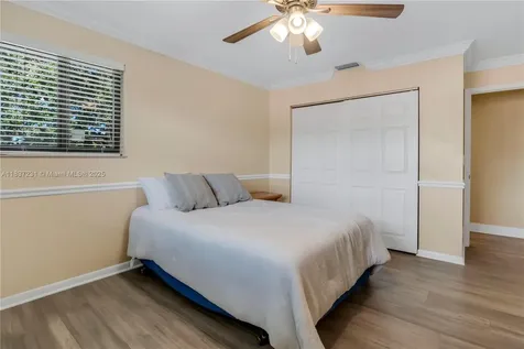 6421 Falconsgate Avenue Davie FL 33331