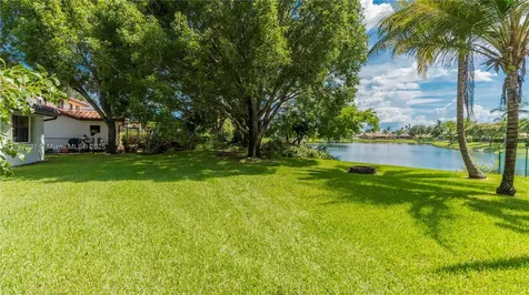6421 Falconsgate Avenue Davie FL 33331