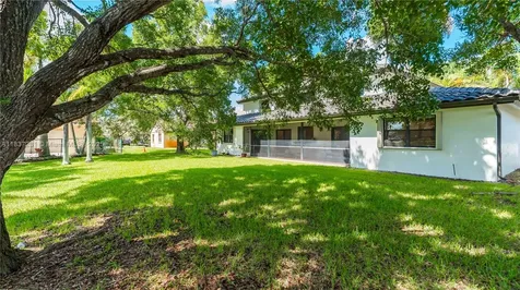 6421 Falconsgate Avenue Davie FL 33331