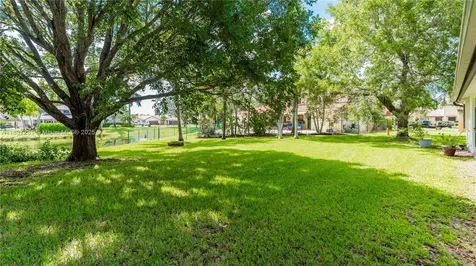 6421 Falconsgate Avenue Davie FL 33331
