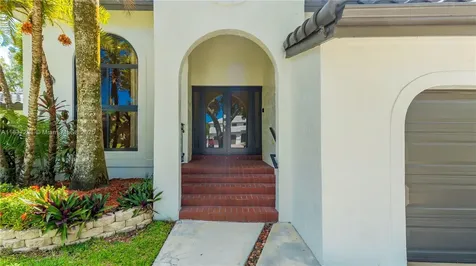 6421 Falconsgate Avenue Davie FL 33331