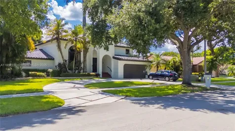 6421 Falconsgate Avenue Davie FL 33331