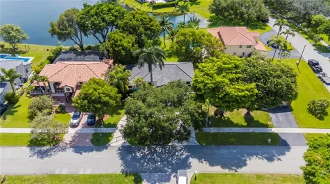 6421 Falconsgate Avenue Davie FL 33331