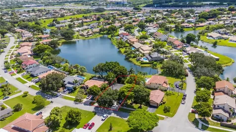 6421 Falconsgate Avenue Davie FL 33331