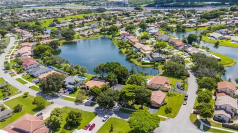 6421 Falconsgate Avenue Davie FL 33331