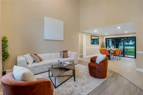 6421 Falconsgate Avenue Davie FL 33331
