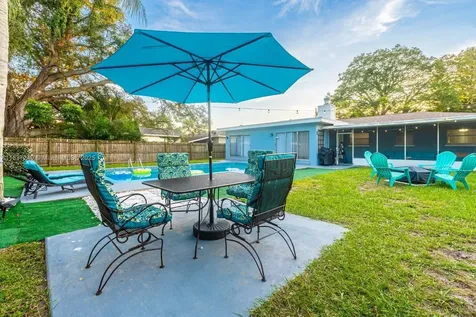 809 E Glen Oak Clearwater FL 33759