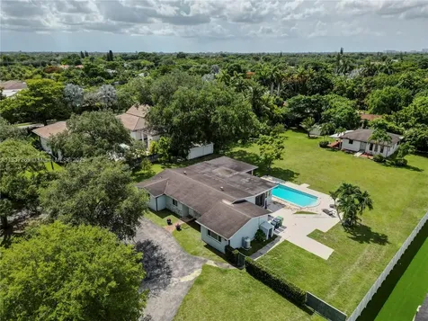 10111 SW 66th Street Miami FL 33173