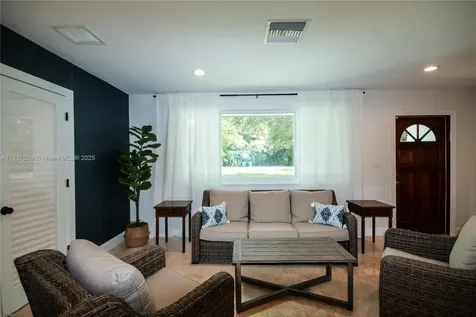 10111 SW 66th Street Miami FL 33173