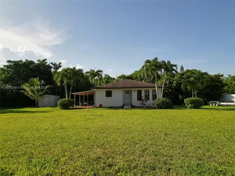 10111 SW 66th Street Miami FL 33173