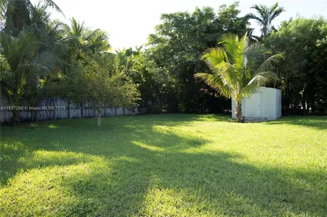 10111 SW 66th Street Miami FL 33173