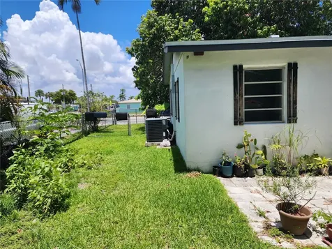 3521 E 8th Avenue Hialeah FL 33013