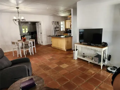 3521 E 8th Avenue Hialeah FL 33013