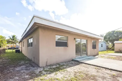 5640 NW 13th Court Lauderhill FL 33313