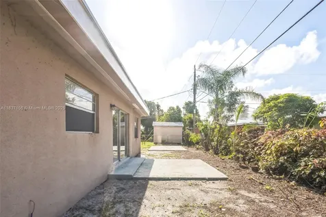 5640 NW 13th Court Lauderhill FL 33313