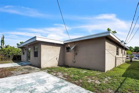5640 NW 13th Court Lauderhill FL 33313
