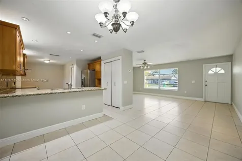 9540 NW 25th Street Sunrise FL 33322
