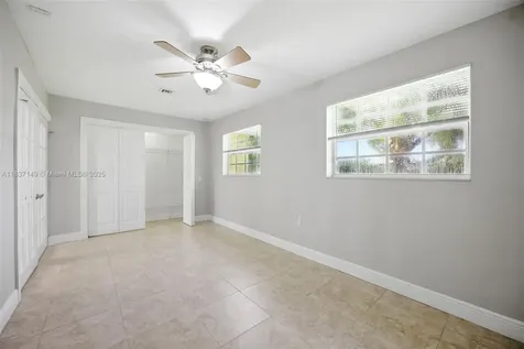 9540 NW 25th Street Sunrise FL 33322