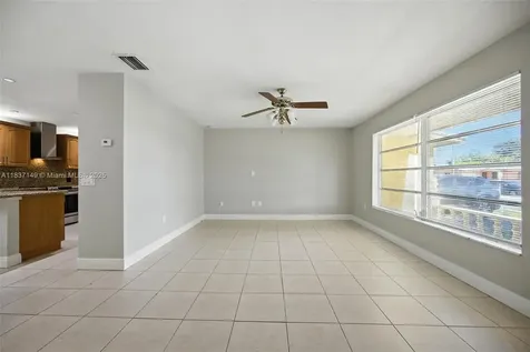9540 NW 25th Street Sunrise FL 33322