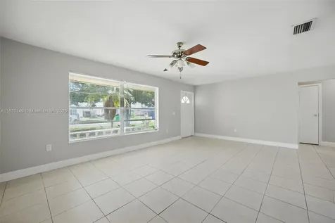 9540 NW 25th Street Sunrise FL 33322