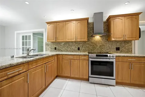 9540 NW 25th Street Sunrise FL 33322