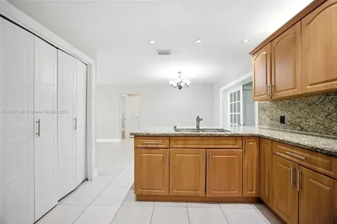 9540 NW 25th Street Sunrise FL 33322