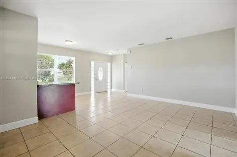 2020 NW 185th Terrace Miami Gardens FL 33056