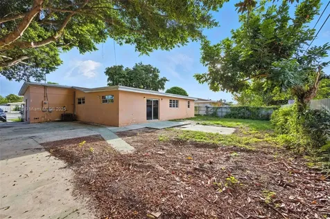 2020 NW 185th Terrace Miami Gardens FL 33056