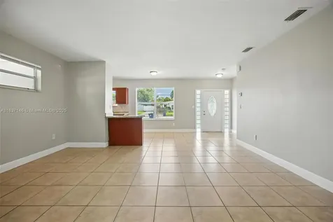 2020 NW 185th Terrace Miami Gardens FL 33056