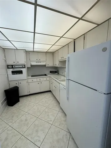 400 Kings Point Drive Sunny Isles Beach FL 33160