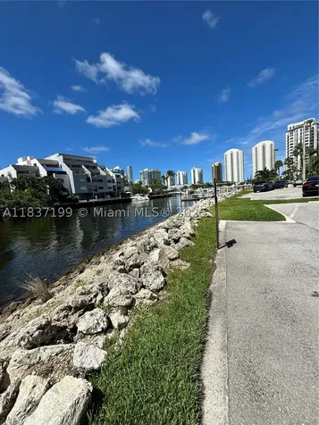 400 Kings Point Drive Sunny Isles Beach FL 33160