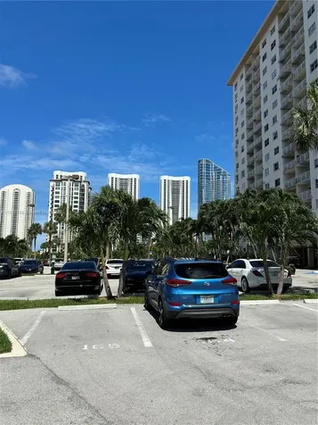 400 Kings Point Drive Sunny Isles Beach FL 33160