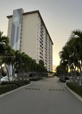 400 Kings Point Drive Sunny Isles Beach FL 33160