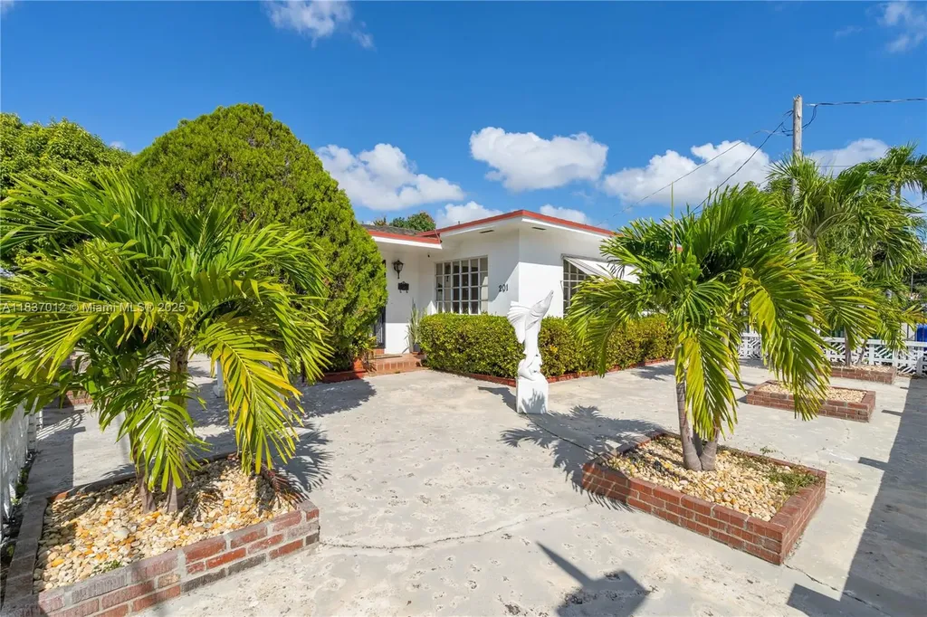 201 NW 14th Avenue Miami FL 33125