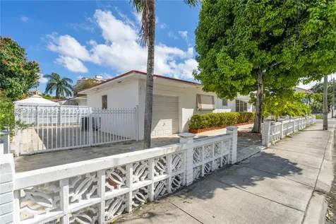201 NW 14th Avenue Miami FL 33125