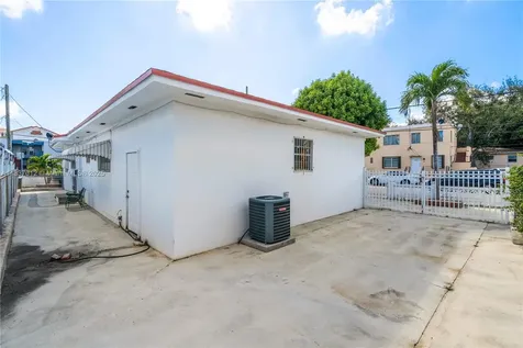 201 NW 14th Avenue Miami FL 33125