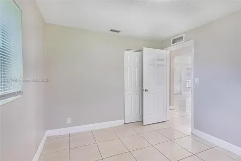 1609 S 23rd Avenue Hollywood FL 33020