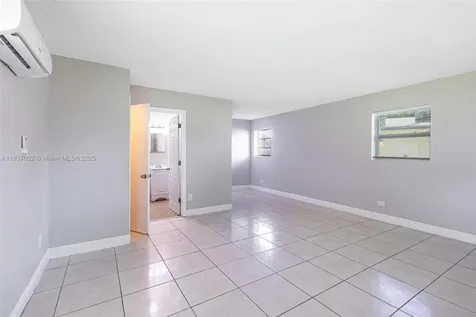 1609 S 23rd Avenue Hollywood FL 33020