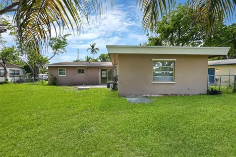 1609 S 23rd Avenue Hollywood FL 33020