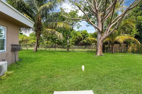 1609 S 23rd Avenue Hollywood FL 33020