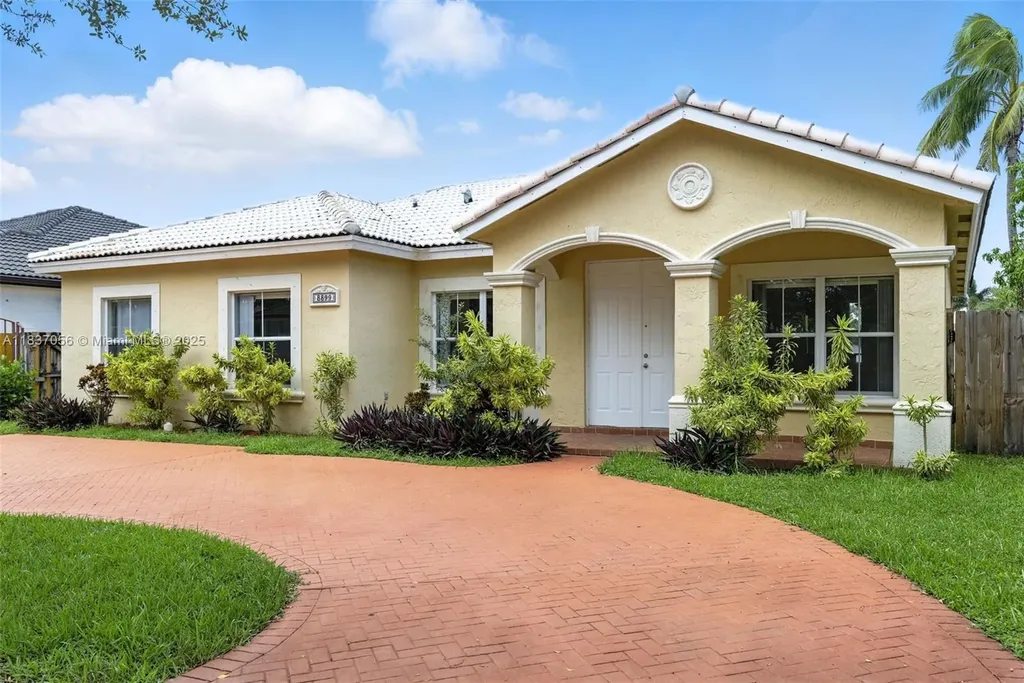8899 NW 169th Terrace Hialeah FL 33018