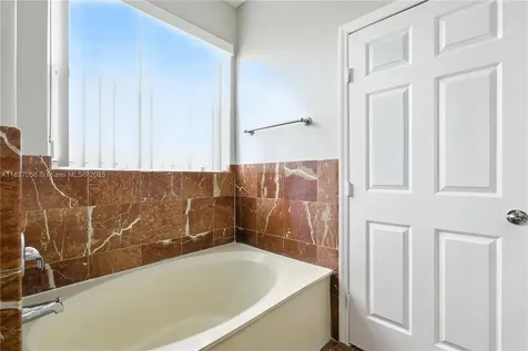 8899 NW 169th Terrace Hialeah FL 33018