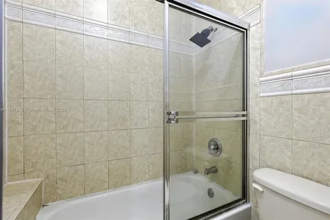 8899 NW 169th Terrace Hialeah FL 33018