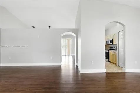 8899 NW 169th Terrace Hialeah FL 33018