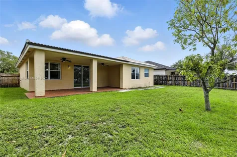 8899 NW 169th Terrace Hialeah FL 33018