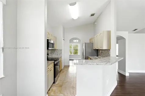 8899 NW 169th Terrace Hialeah FL 33018