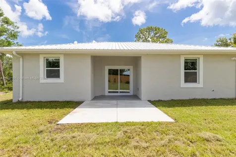323 Garfield Avenue NE Lake Placid FL 33852