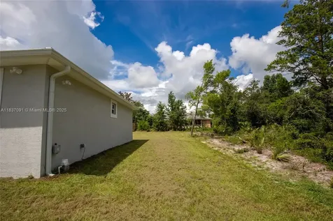 323 Garfield Avenue NE Lake Placid FL 33852