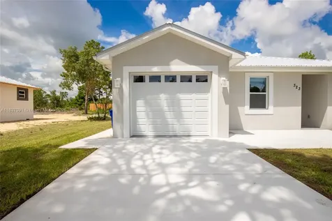 323 Garfield Avenue NE Lake Placid FL 33852